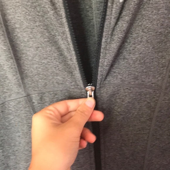 Running zip up - Picture 4 of 6